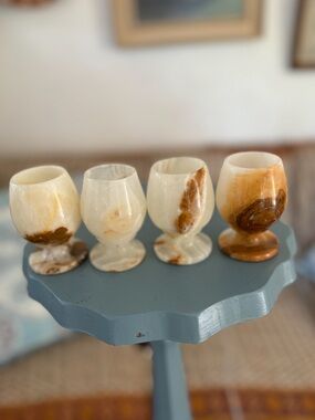 4 Vintage Handcrafted Onyx Cordial Set in Cream and Brown